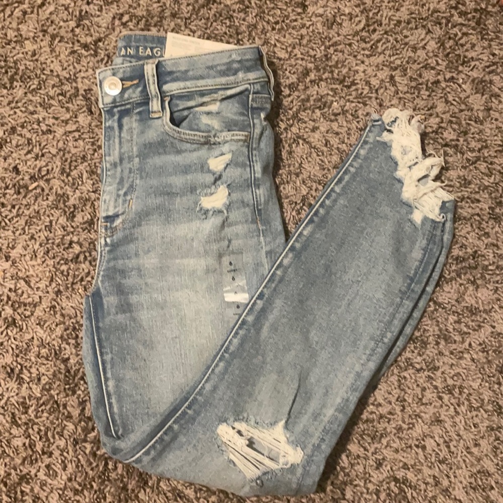 NWT! AE jeans - size 6s